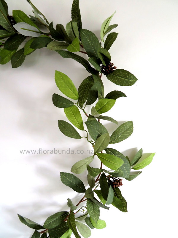 Laurel leaves garland fake