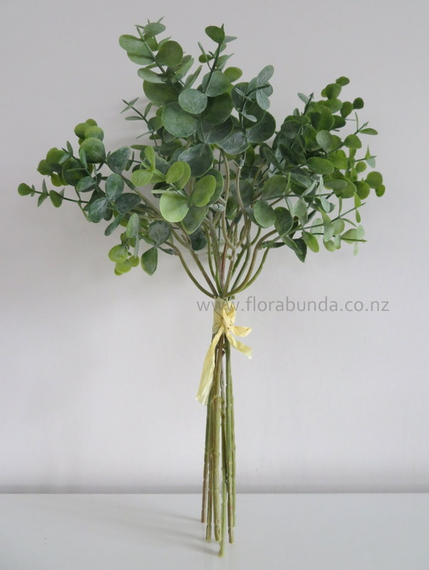 Artificial eucalyptus leaves