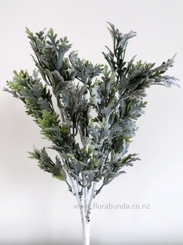 Fake bush of dusty miller leaves