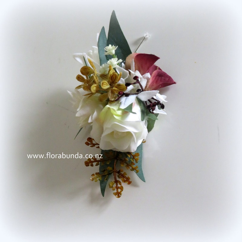Tan and Ivory Ladies corsage