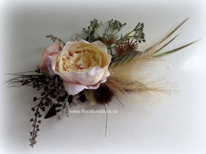 Brown cake flowers