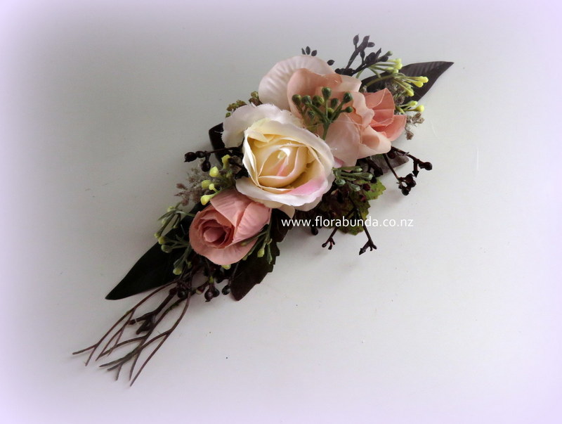 Flower hairclip brown natural colours