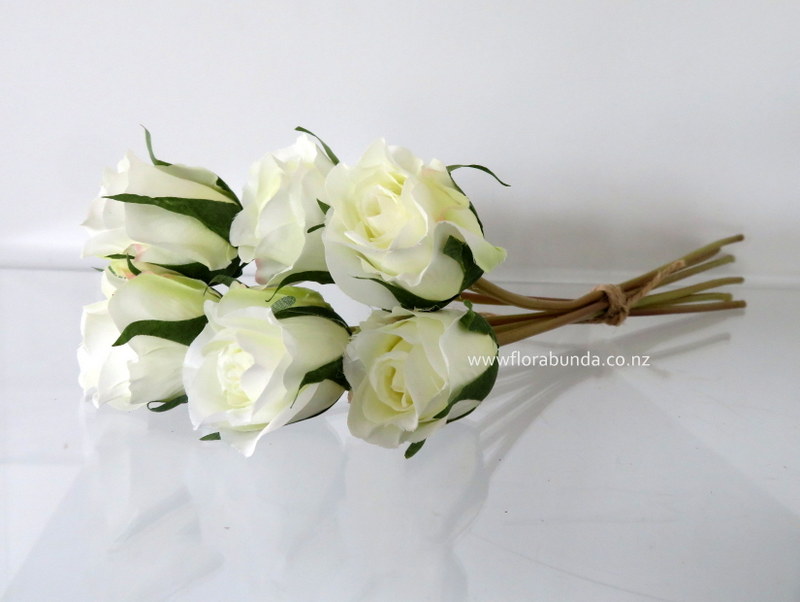 White Ivory rose buds bunch of 6 stems - Image 3