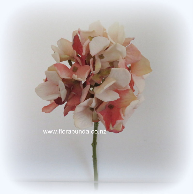 Dried hydrangea fake flowers