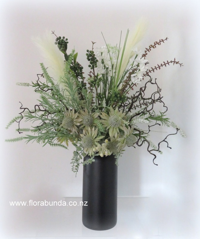 Wild Flowers green & white Faux in Black vase