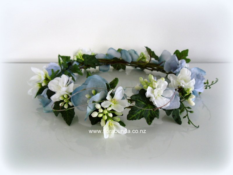 Grey dusky blue and white hair wreath - Image 2