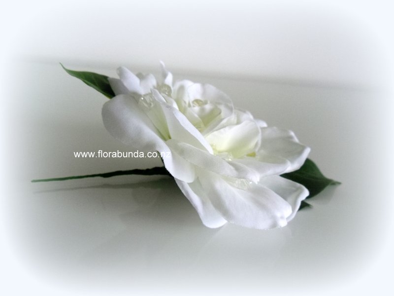 White gardenia large Hair flower with crystals - Image 2