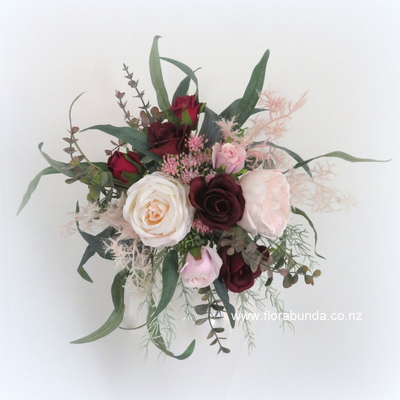Bridesmaids bouquet soft pink Burgundy